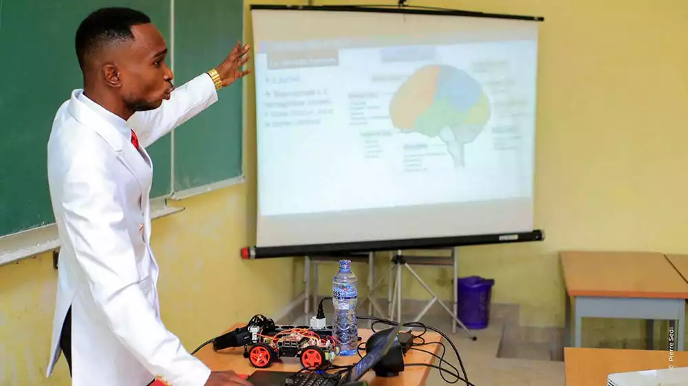 Sedi, a young Congolese engineer, obtained his Master's degree in Computer Engineering at the Polytechnic Faculty of the University of Kinshasa and worked as a telecom engineer in the DRC before moving to Italy, where he is currently completing a PhD in Industrial Engineering.